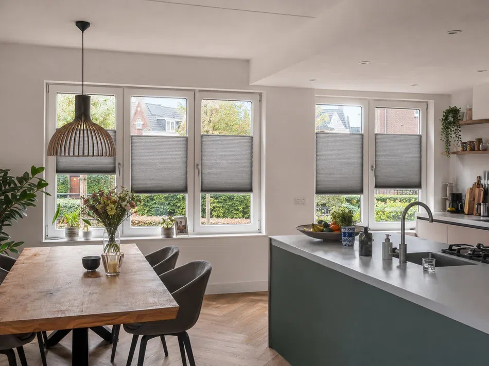 Plisségordijnen in de keuken